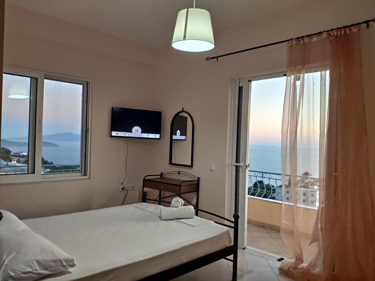 Let Rooms Lukova Екстериор снимка