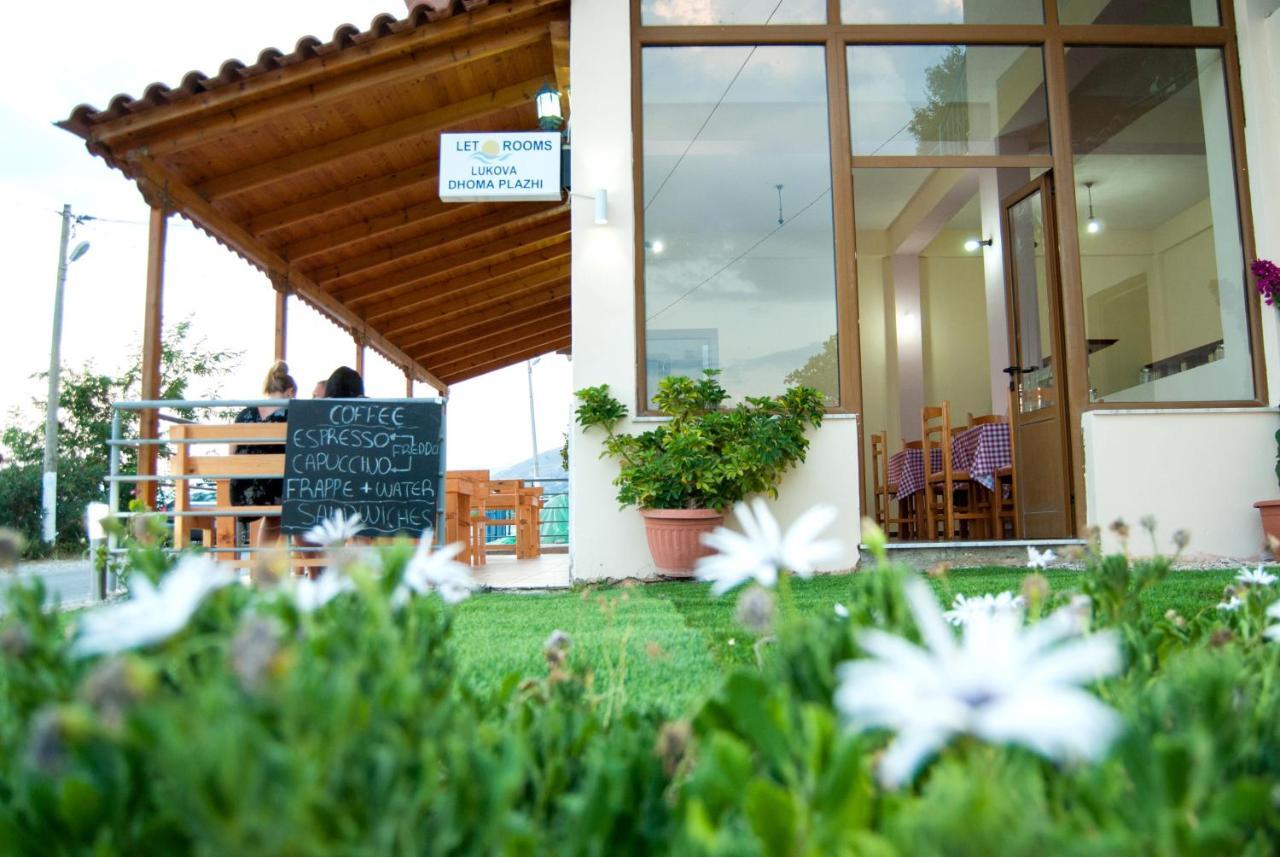 Let Rooms Lukova Екстериор снимка