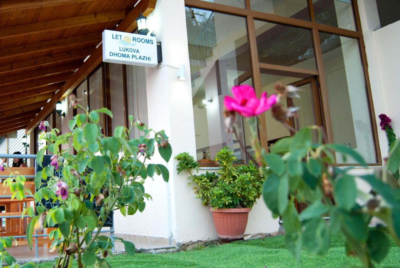 Let Rooms Lukova Екстериор снимка
